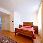 Butussi - L'ospitalita Del Vino Landhuis *
