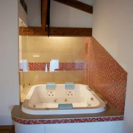 Butussi - L'ospitalita Del Vino