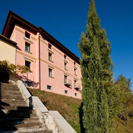 Butussi - L'ospitalita Del Vino * Corno di Rosazzo