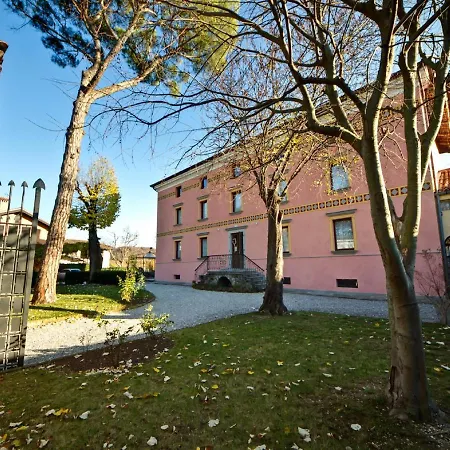 Butussi - L'ospitalita Del Vino Country house