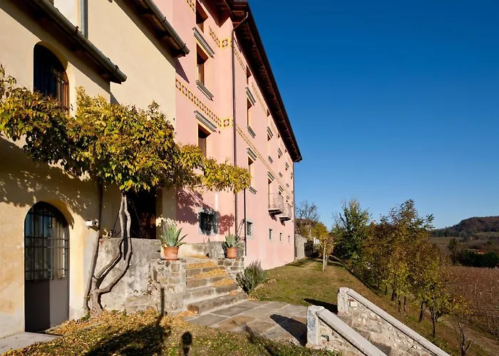 Butussi - L'ospitalita Del Vino * Corno di Rosazzo